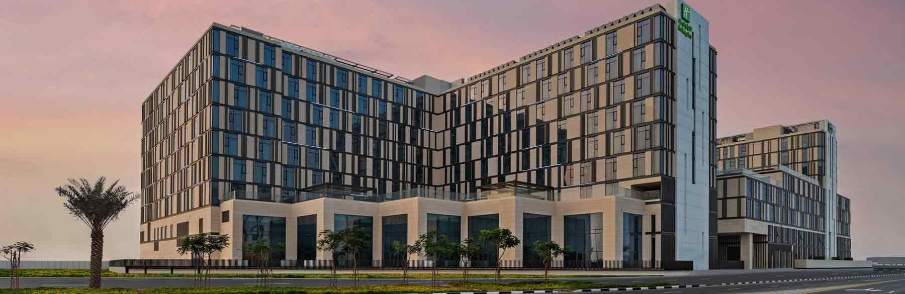 Staybridge Suites Dubai Al Maktoum Airport Hotel